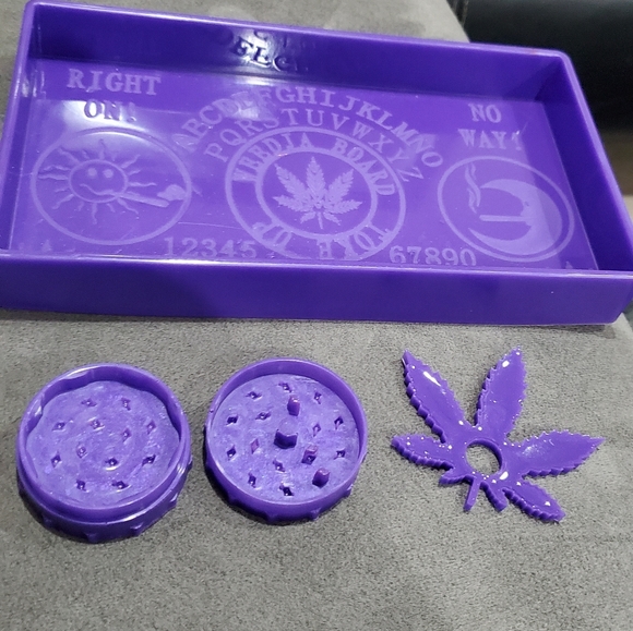 Custom items and purses and hats - Picture 10 of 16